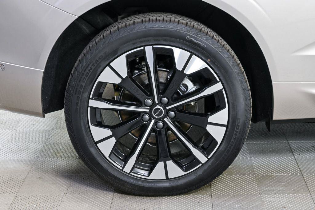 New 2026 Volvo XC60 B5 Plus w/ Protection Package Premier AWD/4WD image 37