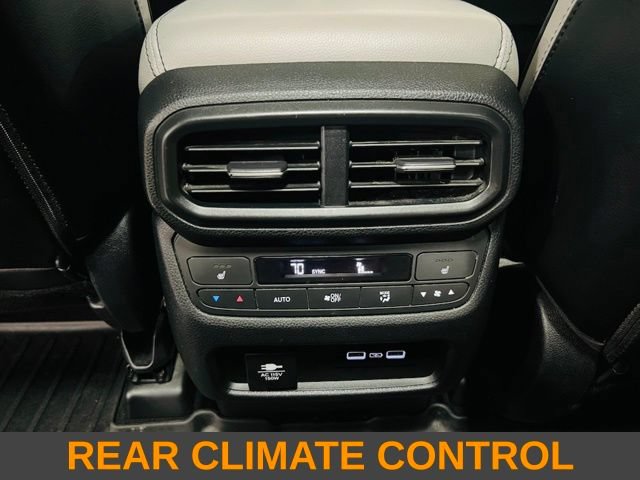 Used 2023 Honda Pilot Elite image 11