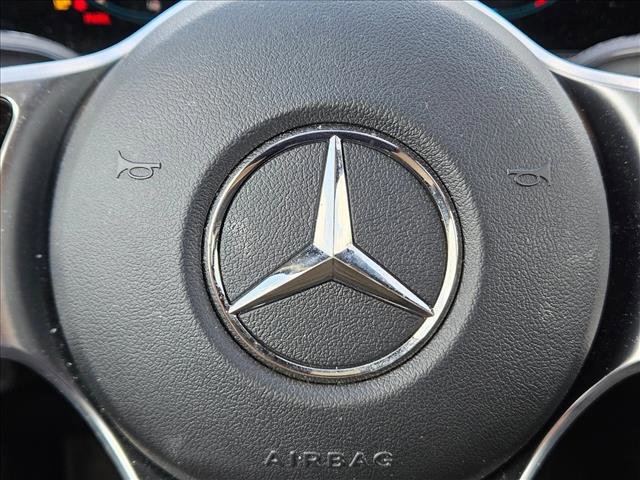 Used 2022 Mercedes-Benz GLA 250 4MATIC image 11