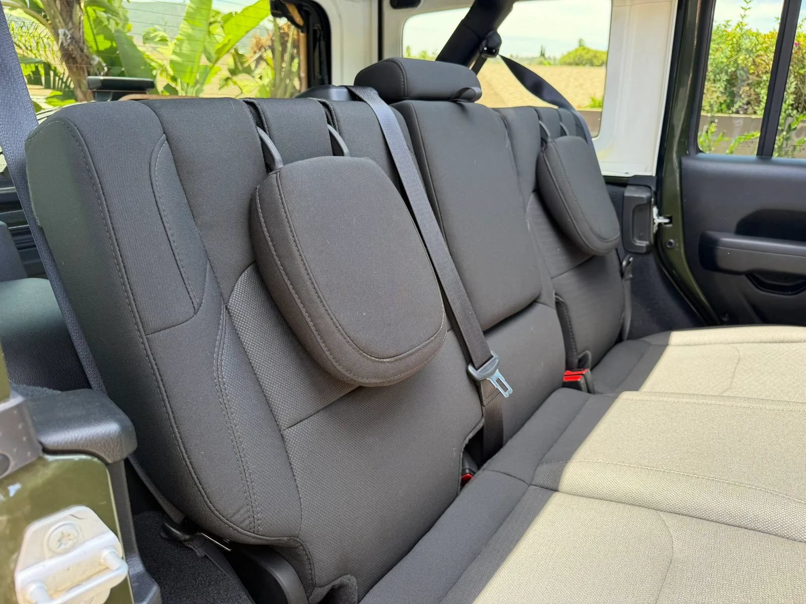 Used 2023 Jeep Wrangler Unlimited w/ Sun & Screen Package AWD/4WD image 31