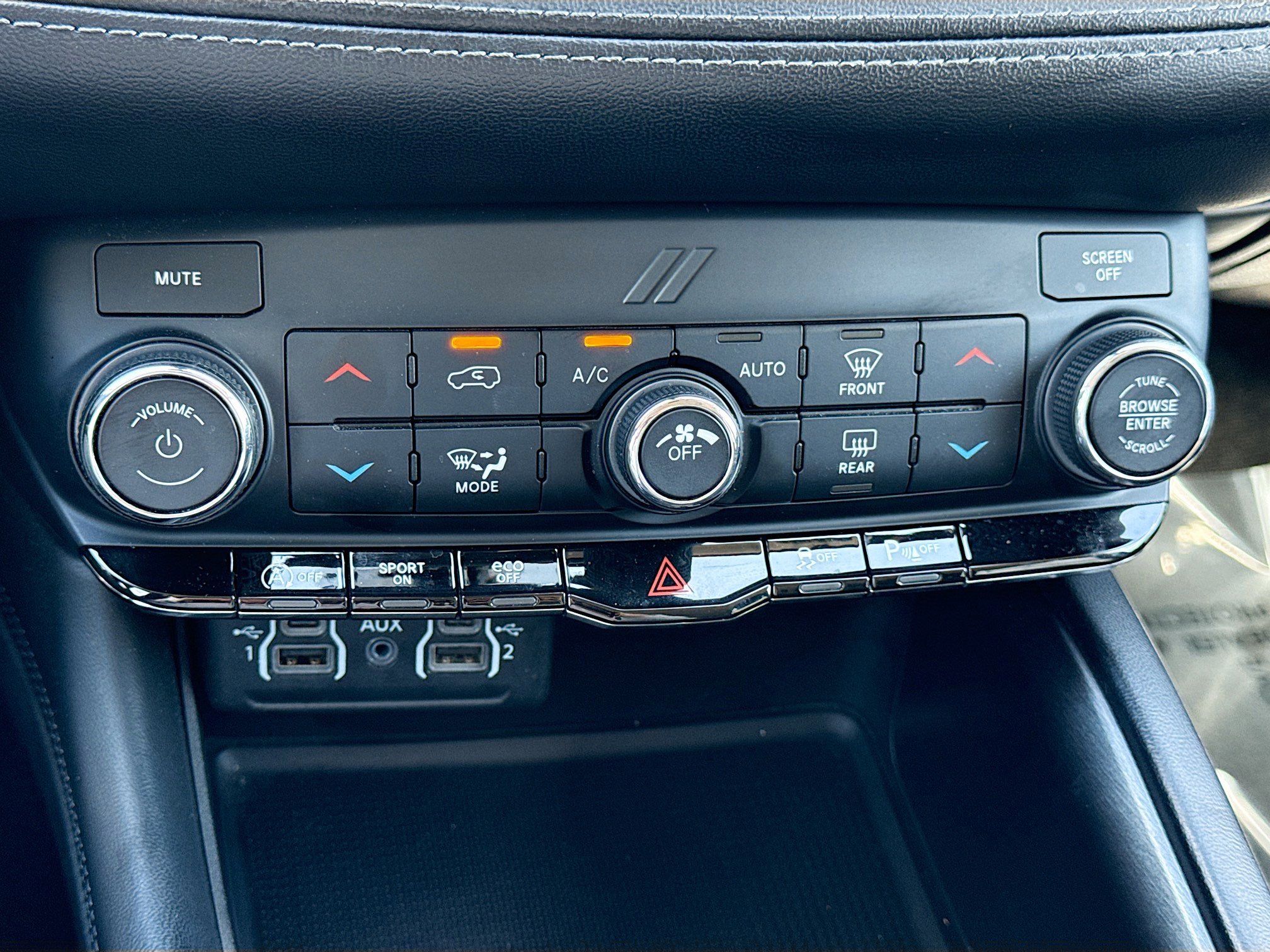 Used 2022 Dodge Durango SXT image 34