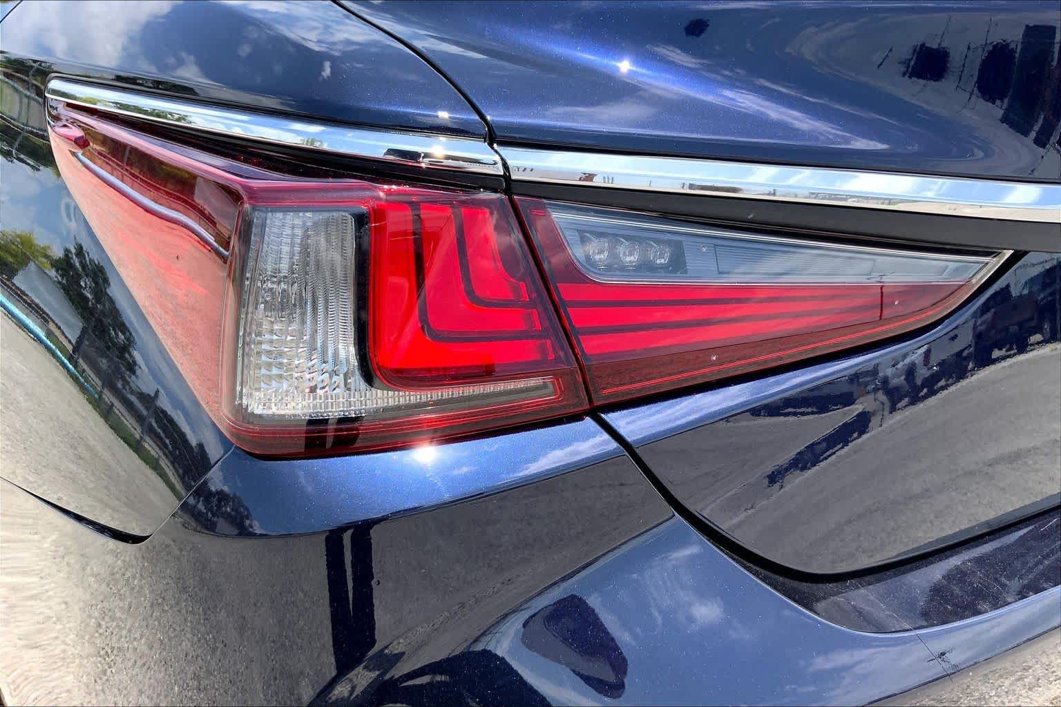 Used 2019 Lexus ES 350 w/ Accessory Package 2 FWD image 55