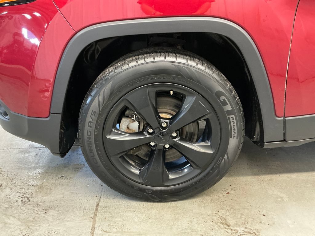 Used 2016 Jeep Cherokee High Altitude AWD/4WD image 11