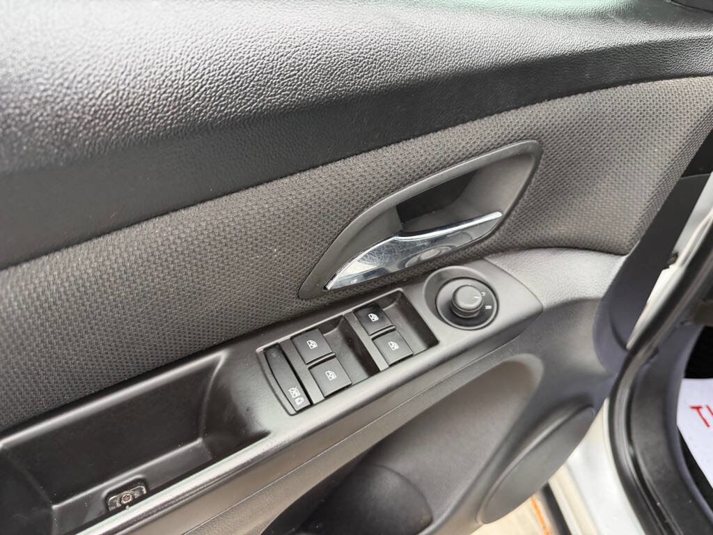 Used 2012 Chevrolet Cruze Eco FWD image 11