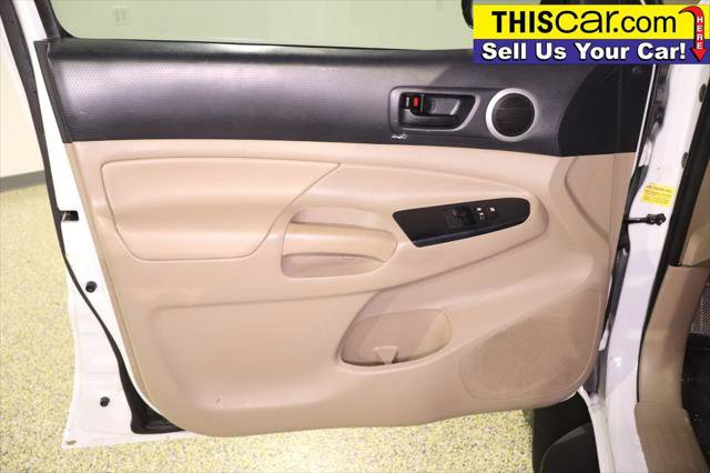 Used 2014 Toyota Tacoma PreRunner w/ SR5 Package RWD image 28