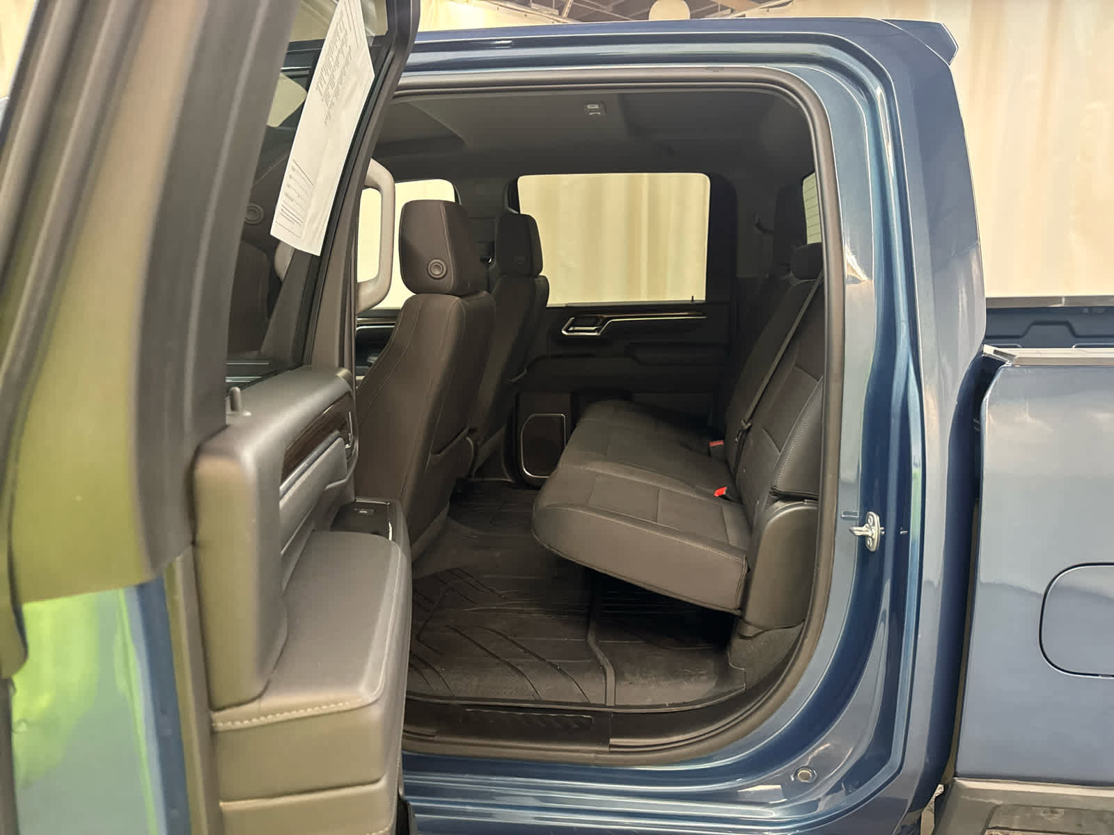 Certified 2025 Chevrolet Silverado 2500 LT w/ Convenience Package image 11