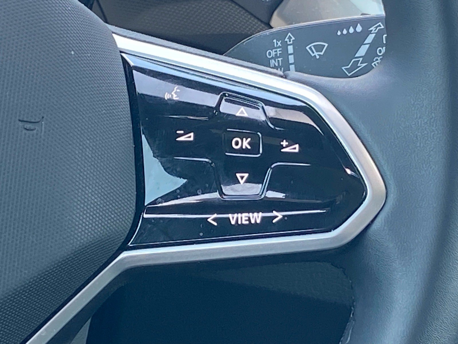 Certified 2023 Volkswagen ID.4 Pro S AWD/4WD image 8