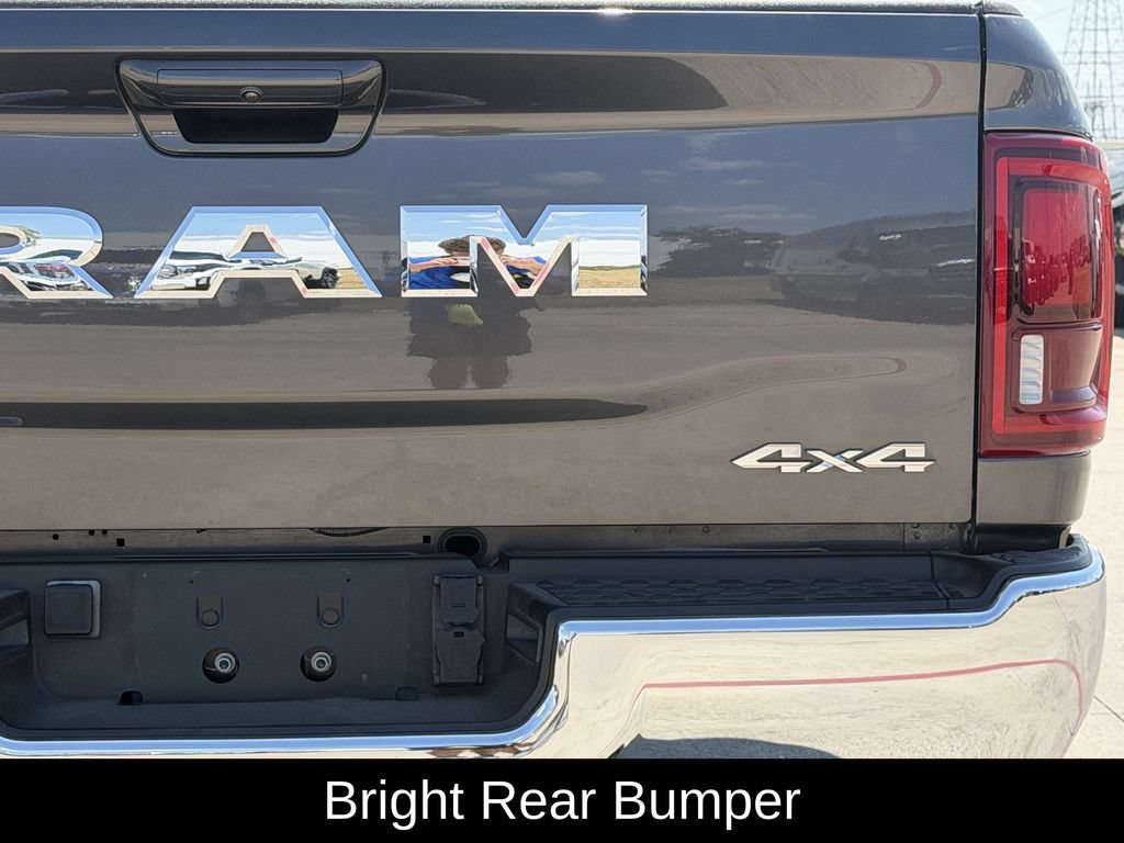 Used 2025 RAM 2500 Limited AWD/4WD image 9