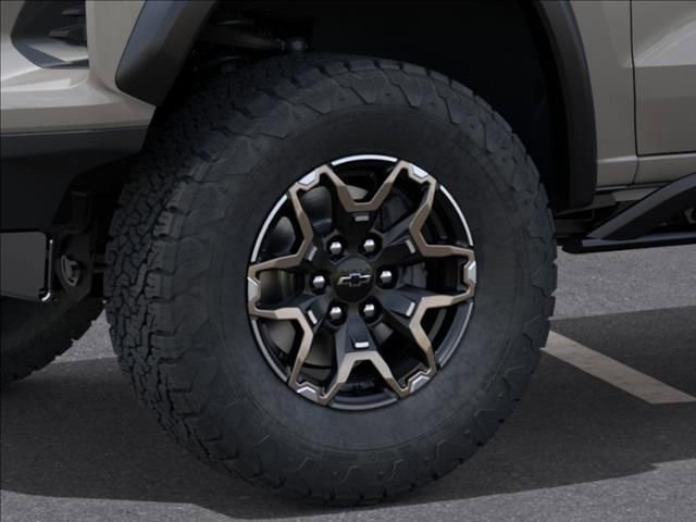 New 2026 Chevrolet Colorado ZR2 w/ Technology Package AWD/4WD image 11