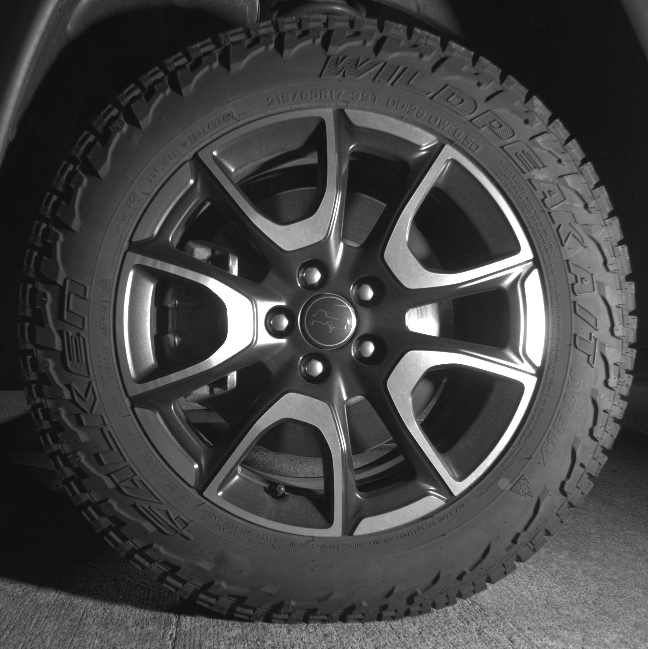 Used 2025 Jeep Compass Trailhawk image 12