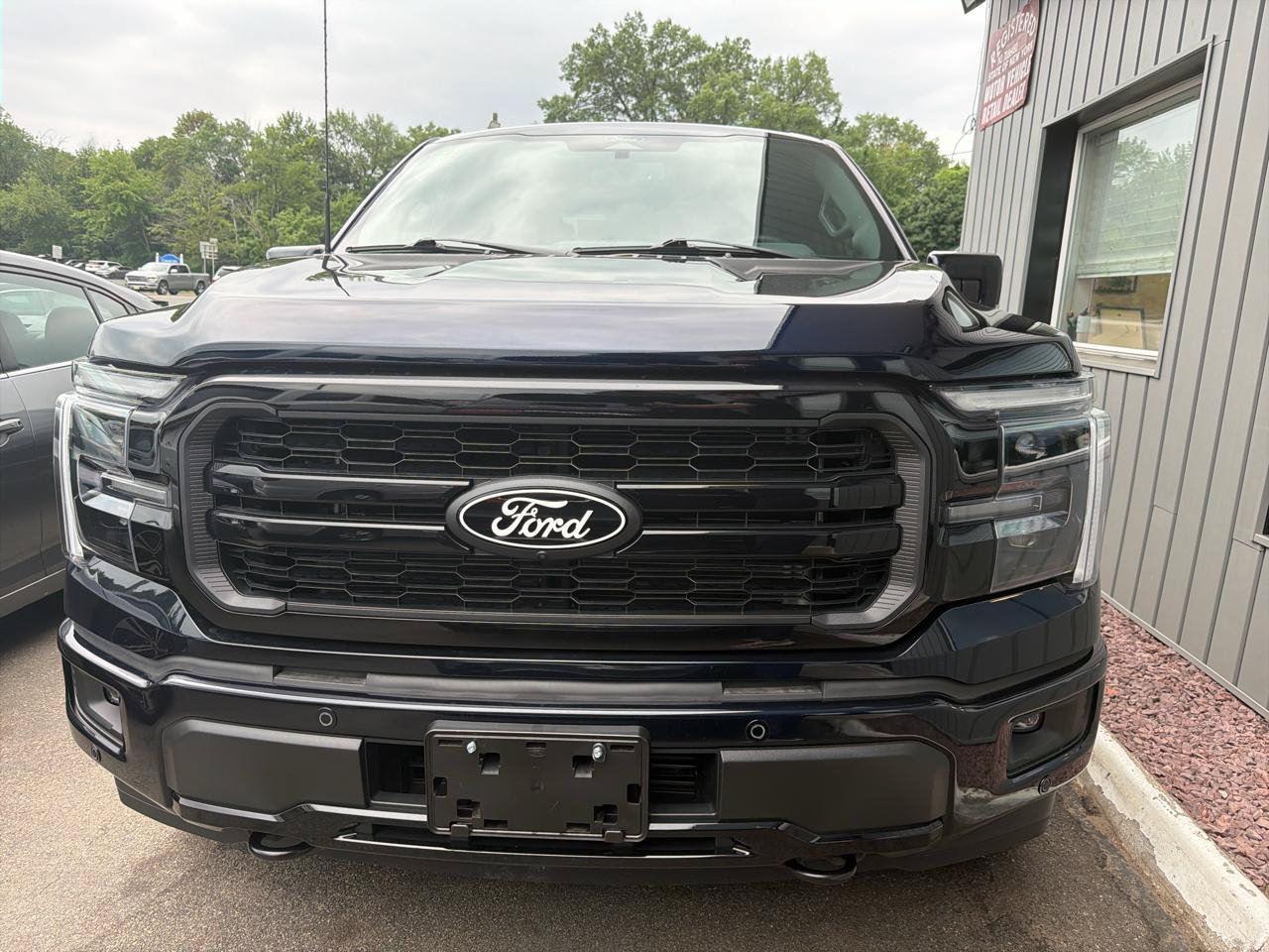 Used 2025 Ford F150 Lariat w/ Equipment Group 501A Mid AWD/4WD image 2