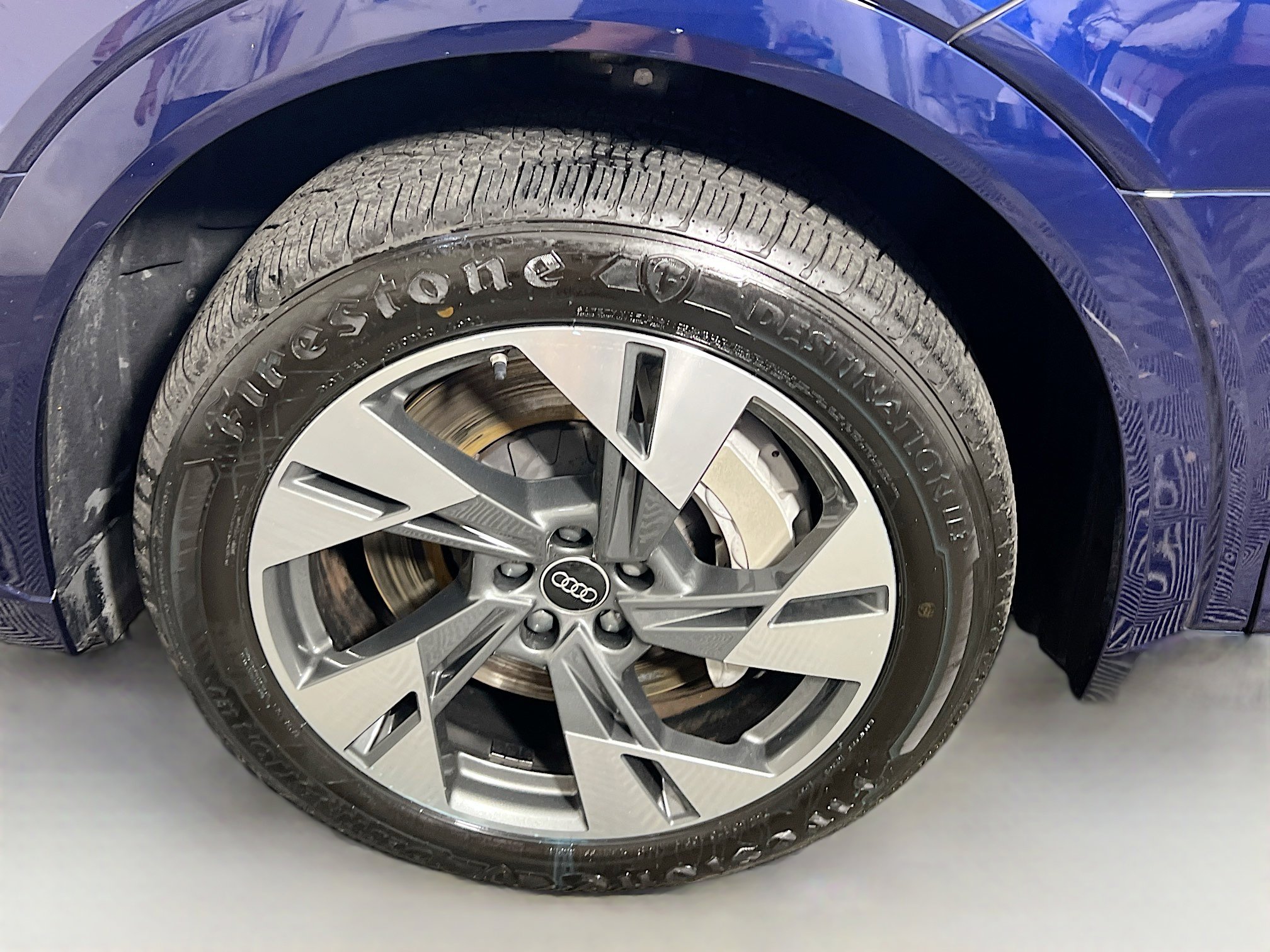 Used 2022 Audi e-tron Premium w/ Convenience Plus Package image 13