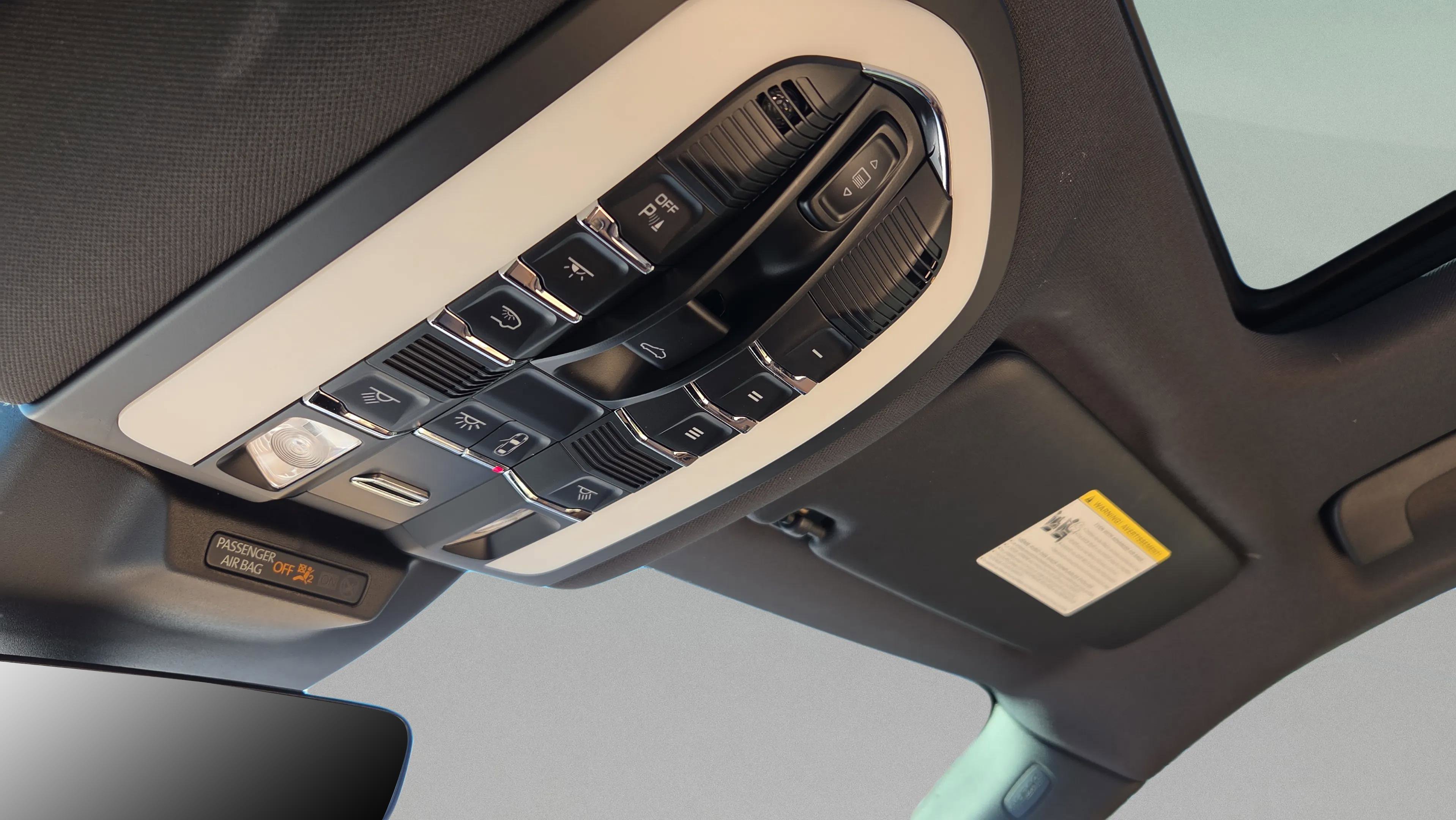 Used 2022 Porsche Macan image 15