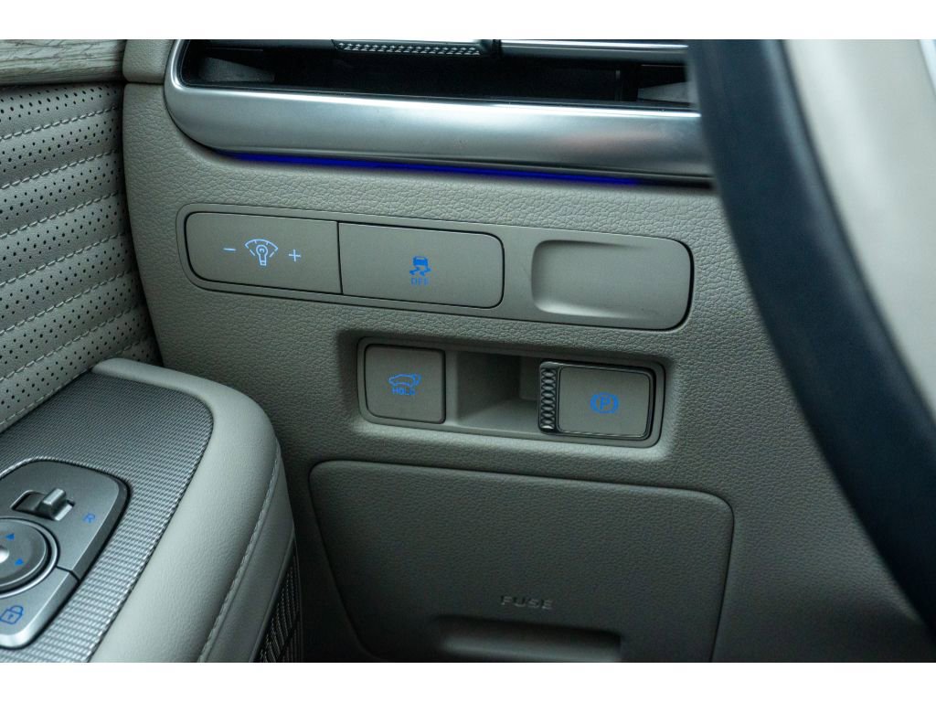Used 2024 Hyundai Palisade Calligraphy image 33