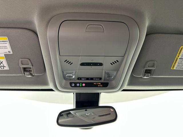 Used 2023 GMC Terrain SLT image 24