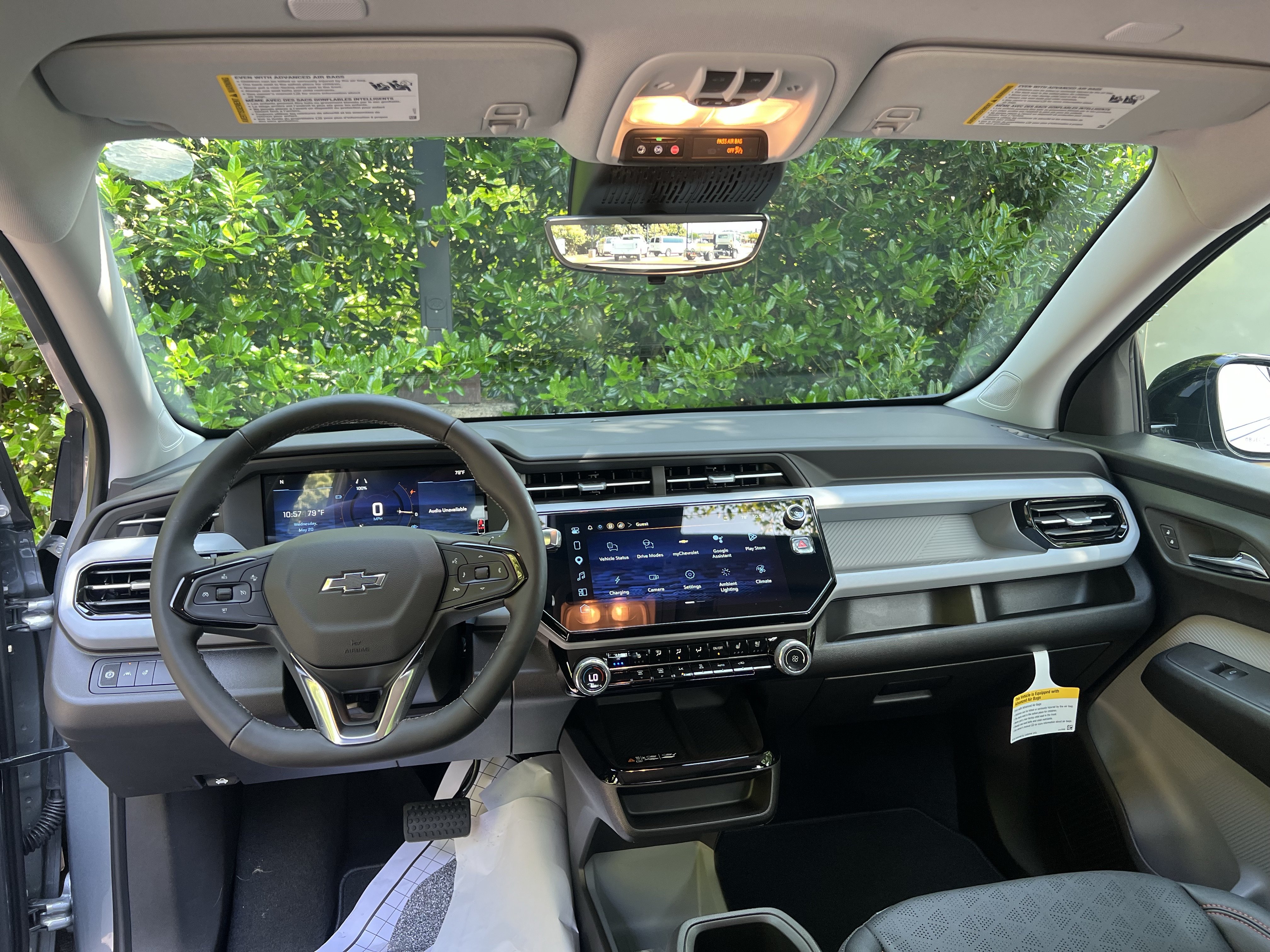New 2027 Chevrolet Bolt RS w/ Technology Package FWD image 33