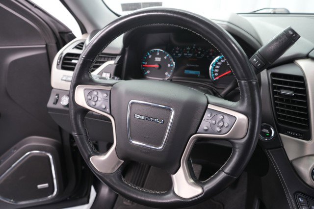 Used 2020 GMC Yukon Denali w/ Denali Premium Package image 41