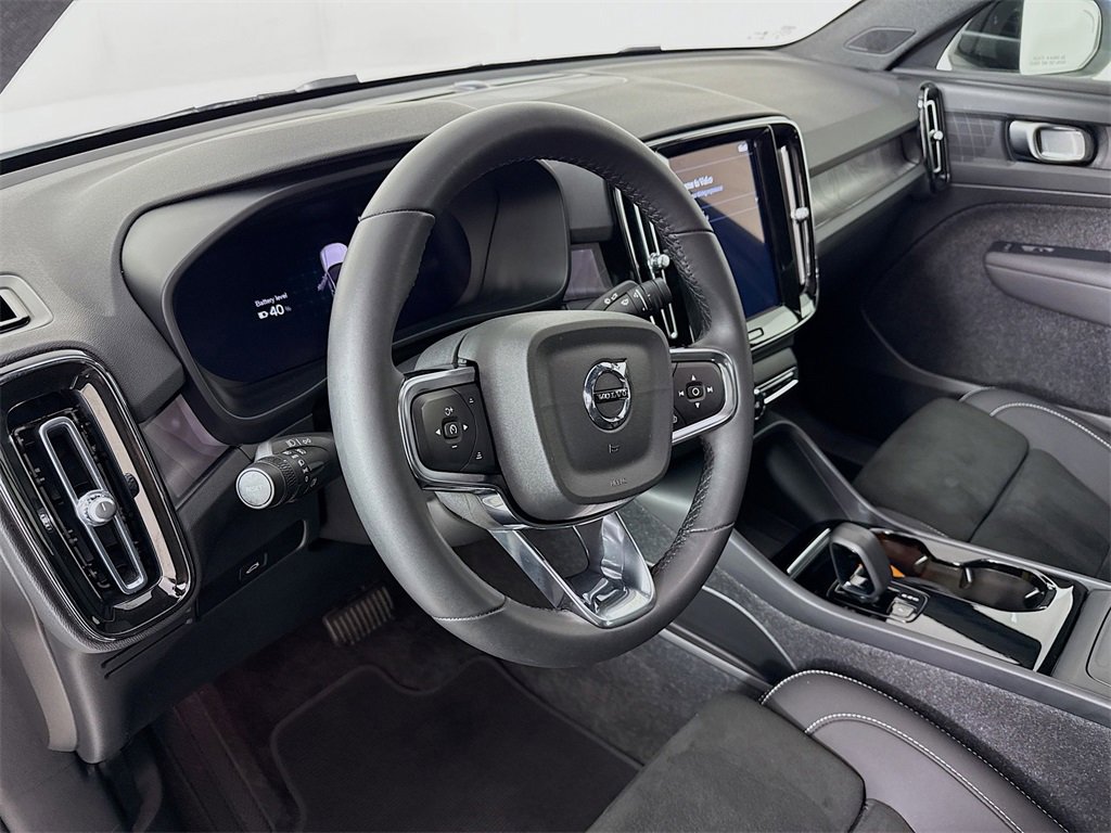 Used 2023 Volvo C40 P8 Recharge Plus image 4