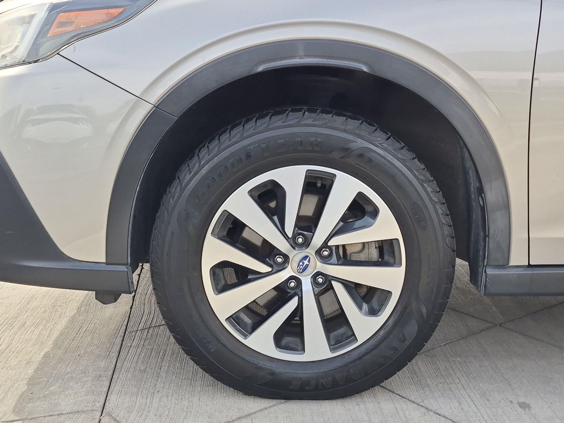 Used 2020 Subaru Outback Premium w/ Popular Package #1 AWD/4WD image 12