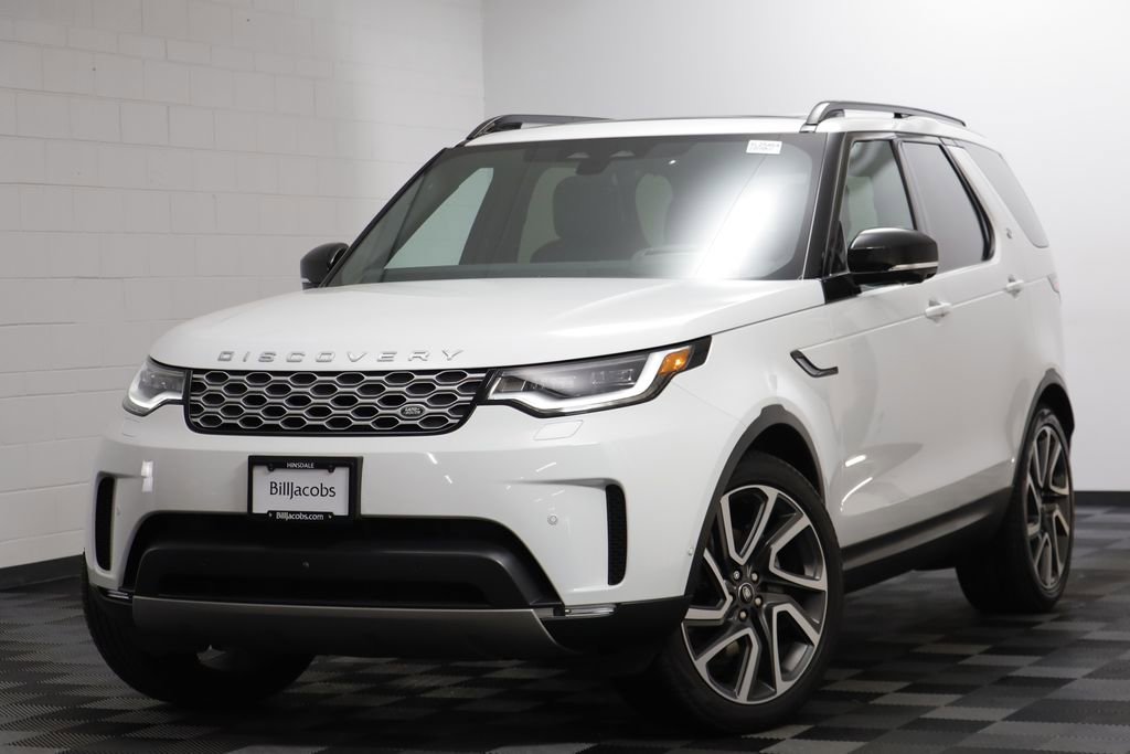 Used 2025 Land Rover Discovery S image 1