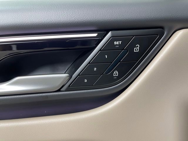 New 2025 Porsche Macan Electric image 31