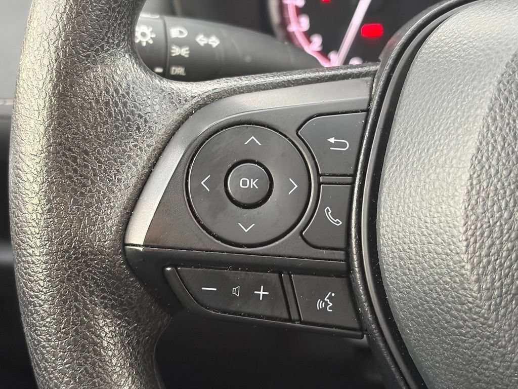 Used 2025 Toyota RAV4 LE AWD/4WD image 24