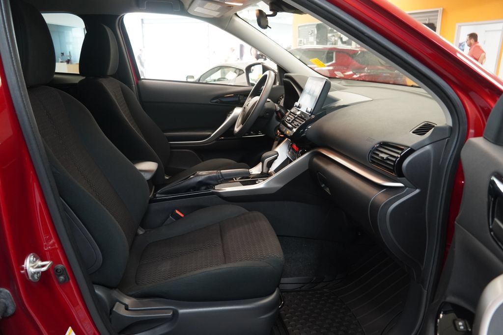 Used 2022 Mitsubishi Eclipse Cross LE AWD/4WD image 33