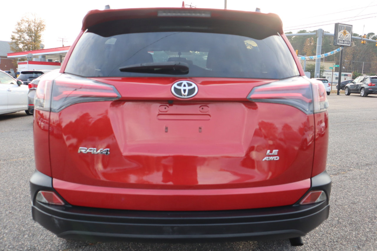Used 2016 Toyota RAV4 LE image 5