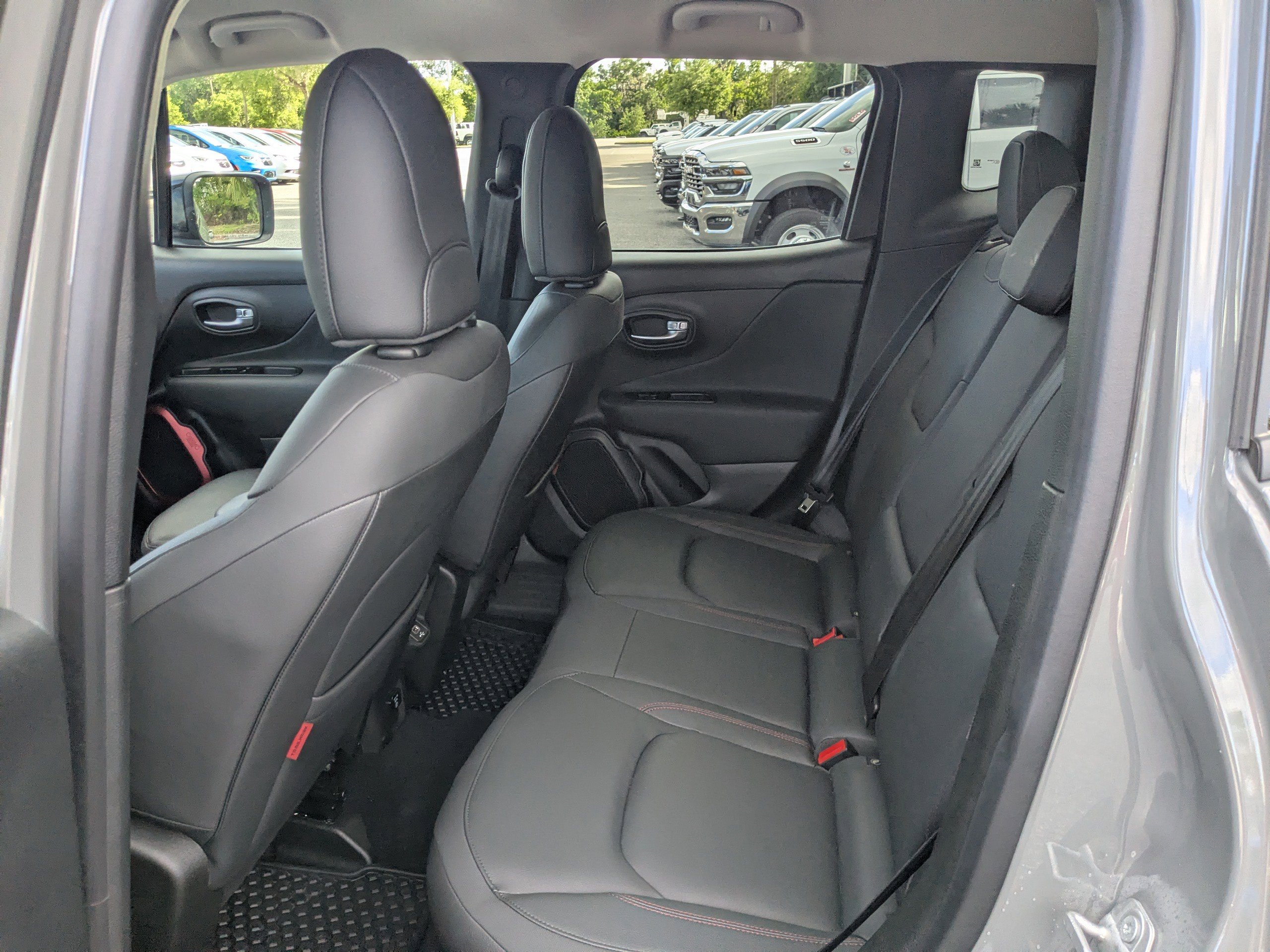 Certified 2022 Jeep Renegade Trailhawk image 13