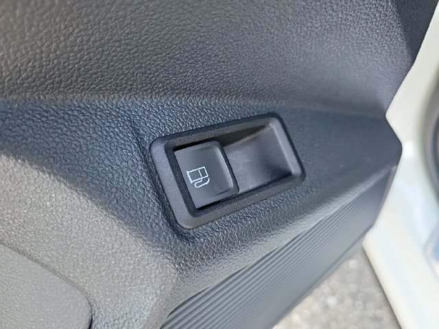 Certified 2024 Volkswagen Taos SE FWD image 15