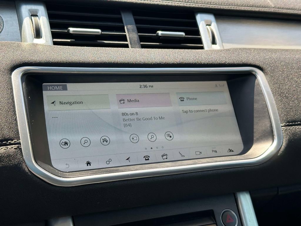Used 2017 Land Rover Range Rover Evoque SE AWD/4WD image 24