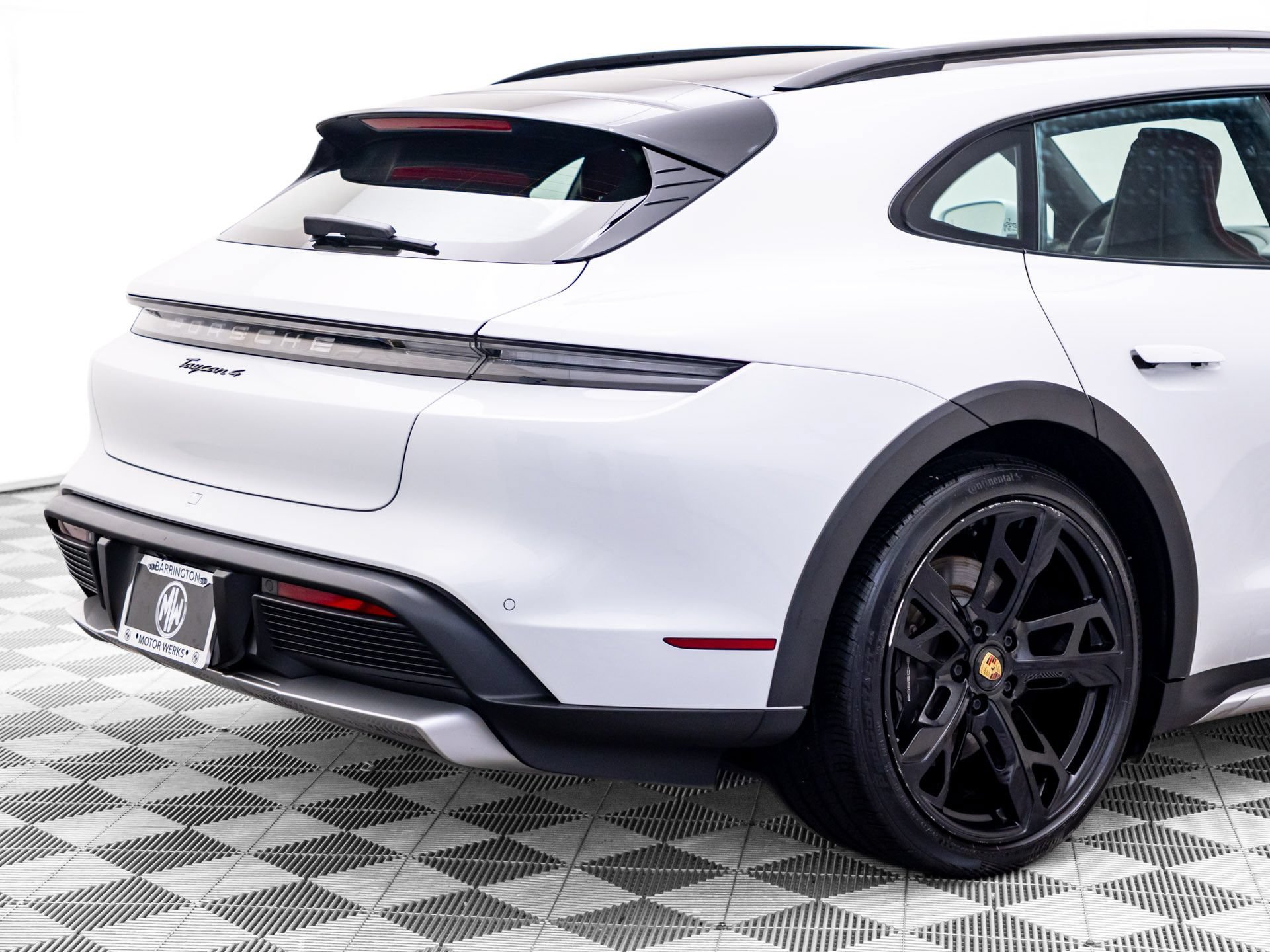 Certified 2023 Porsche Taycan 4 Cross Turismo AWD/4WD image 36
