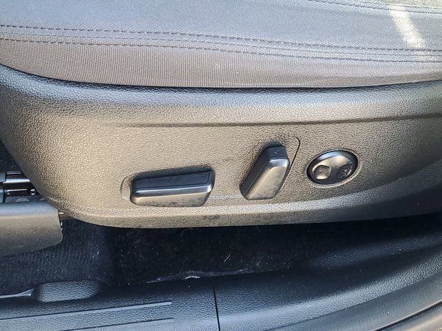 Certified 2023 Hyundai Santa Fe SEL image 17