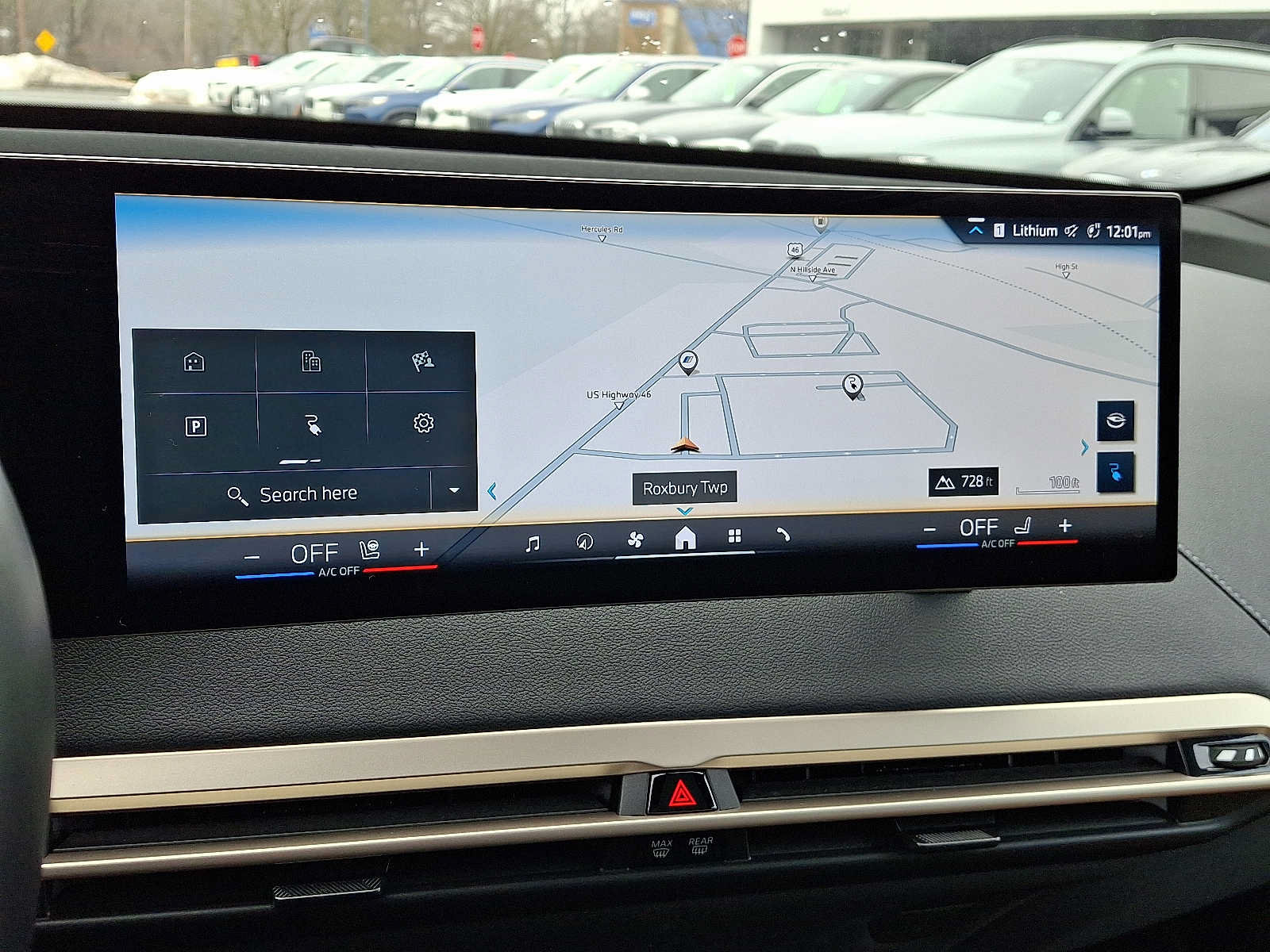 Used 2025 BMW iX xDrive50 w/ Premium Package AWD/4WD image 18