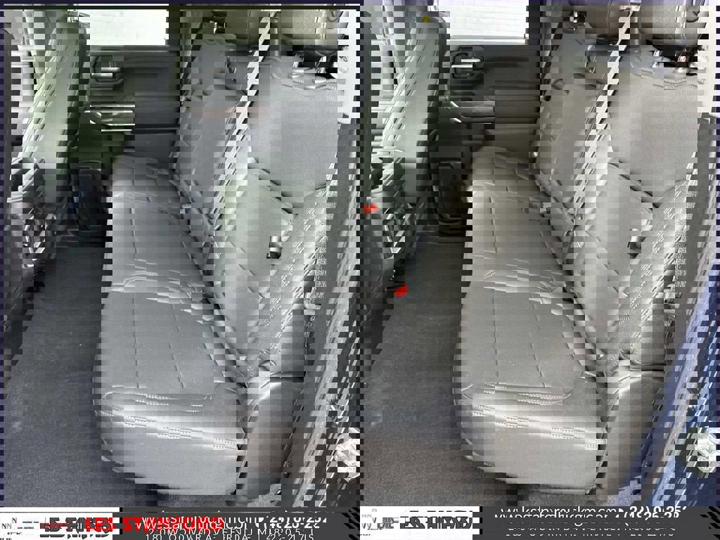 Used 2022 Chevrolet Silverado 2500 LTZ w/ LTZ Premium Package image 13