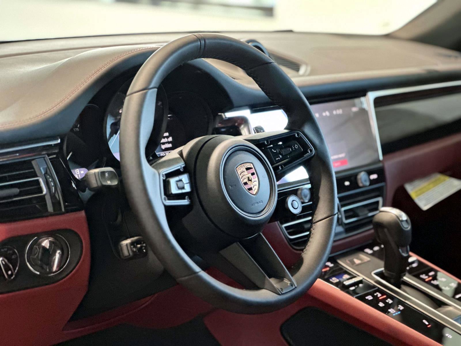 New 2026 Porsche Macan S image 4