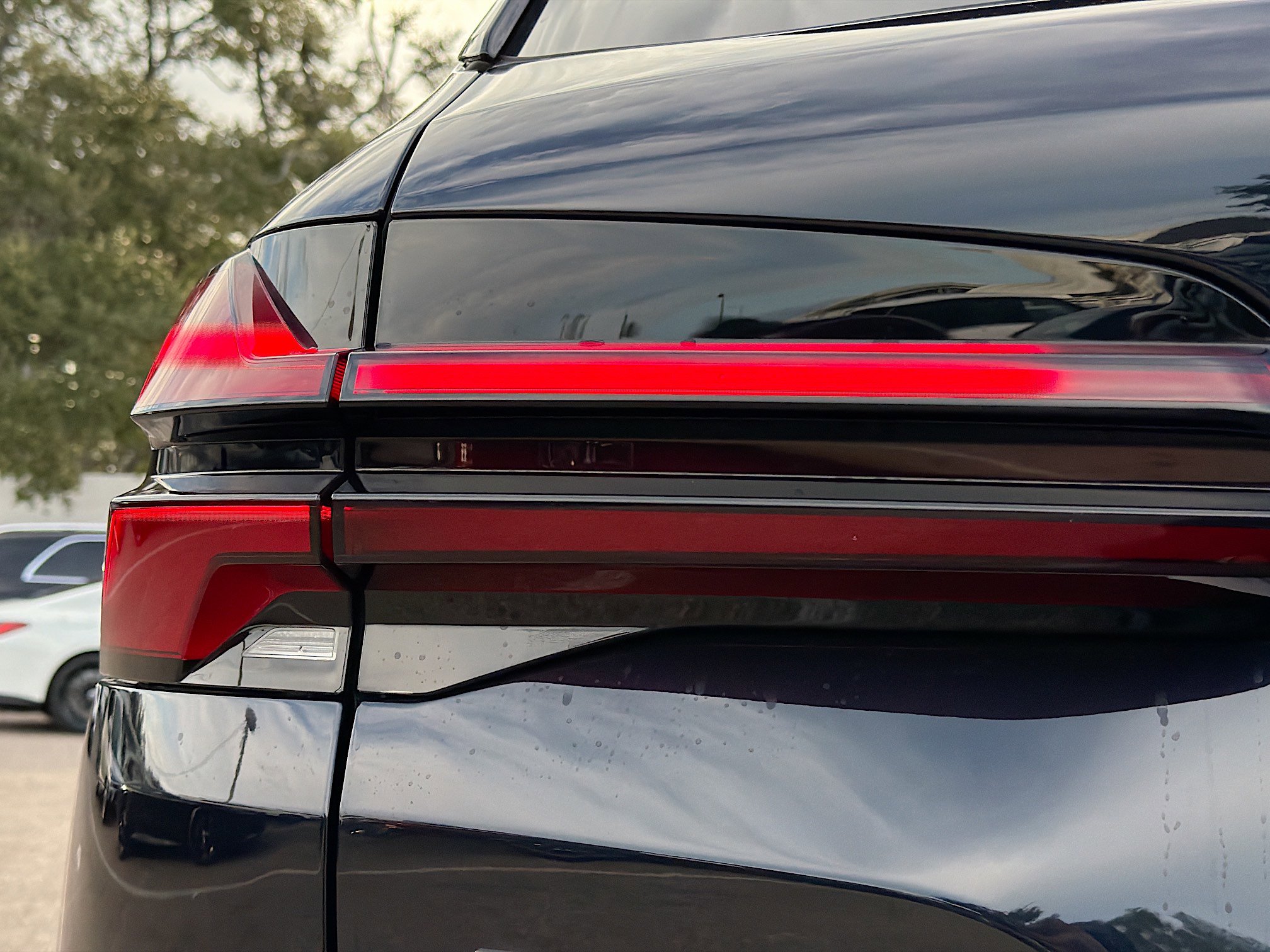 New 2026 BMW X5 xDrive50e w/ Executive Package image 10