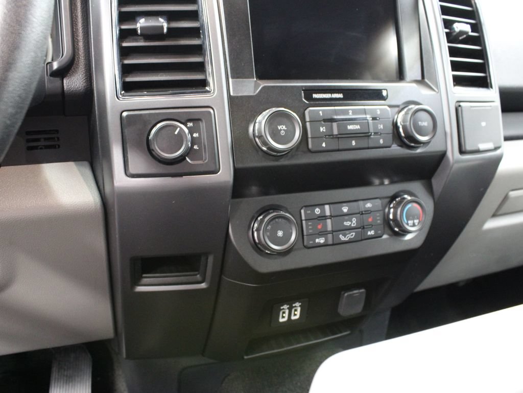 Used 2019 Ford F150 XLT w/ Equipment Group 302A Luxury AWD/4WD image 56