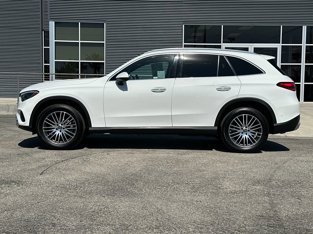 Used 2024 Mercedes-Benz GLC 300 image 6