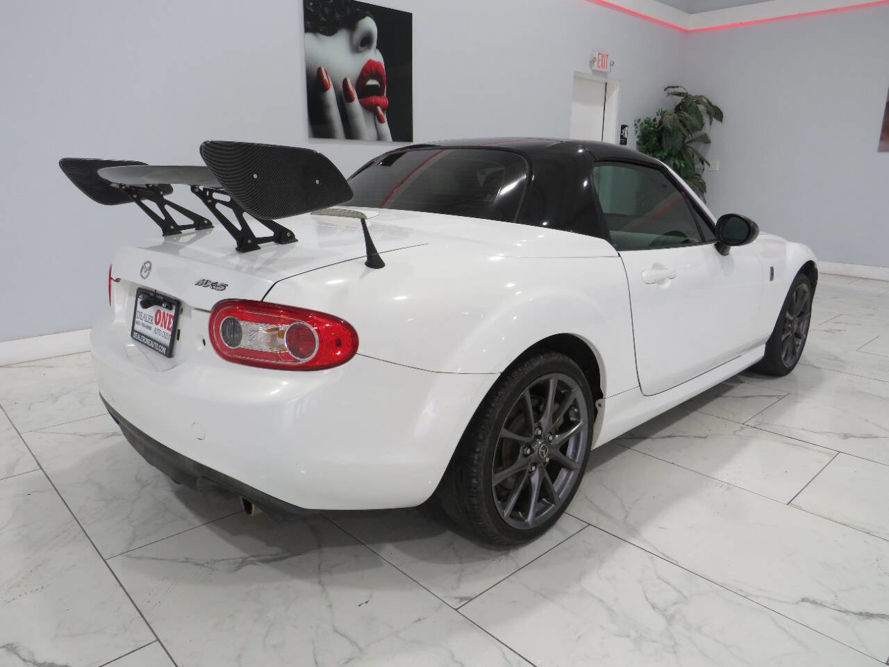 Used 2015 MAZDA MX-5 Miata Club RWD image 5