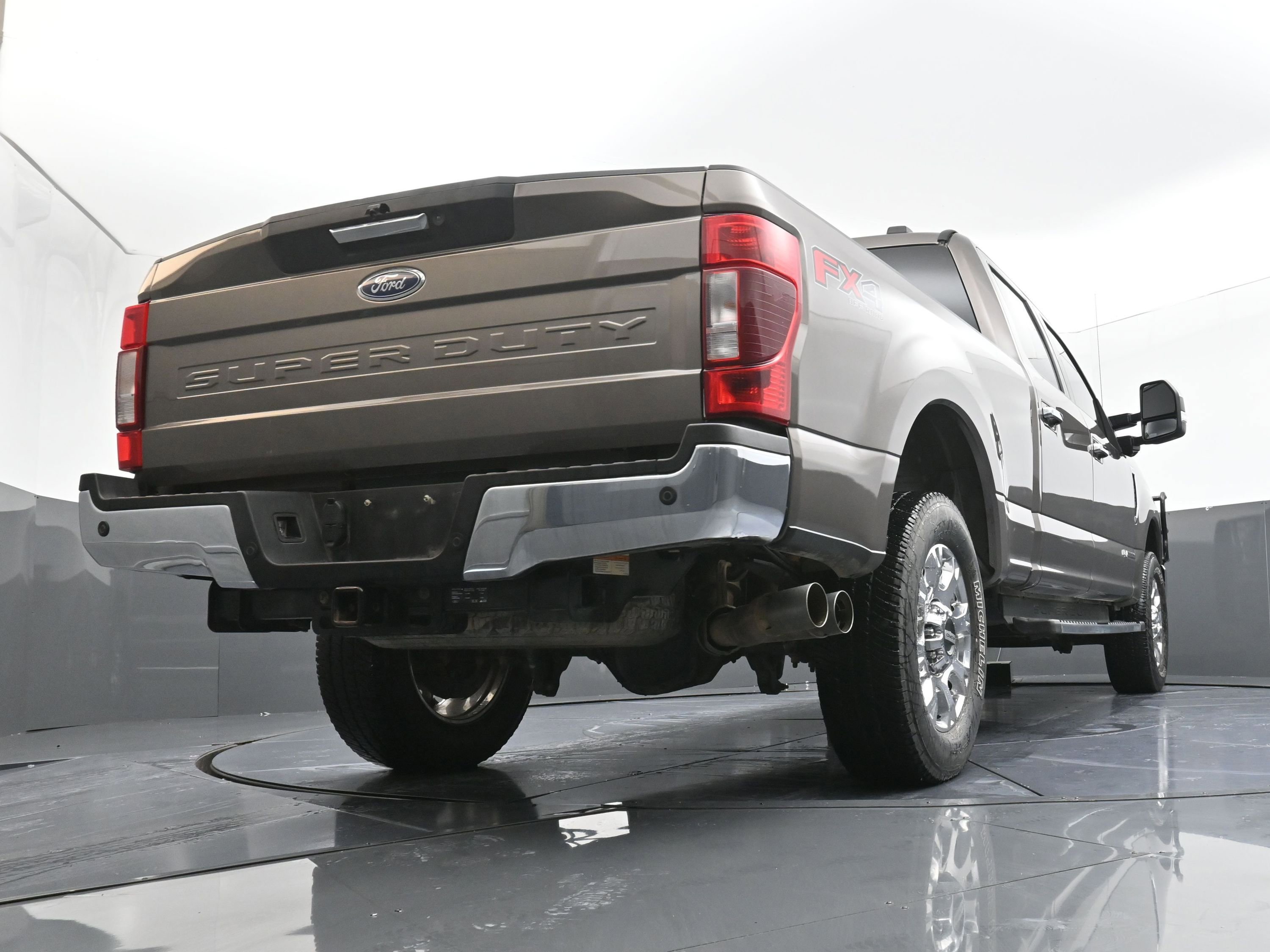 Used 2020 Ford F250 Lariat w/ Chrome Package image 28