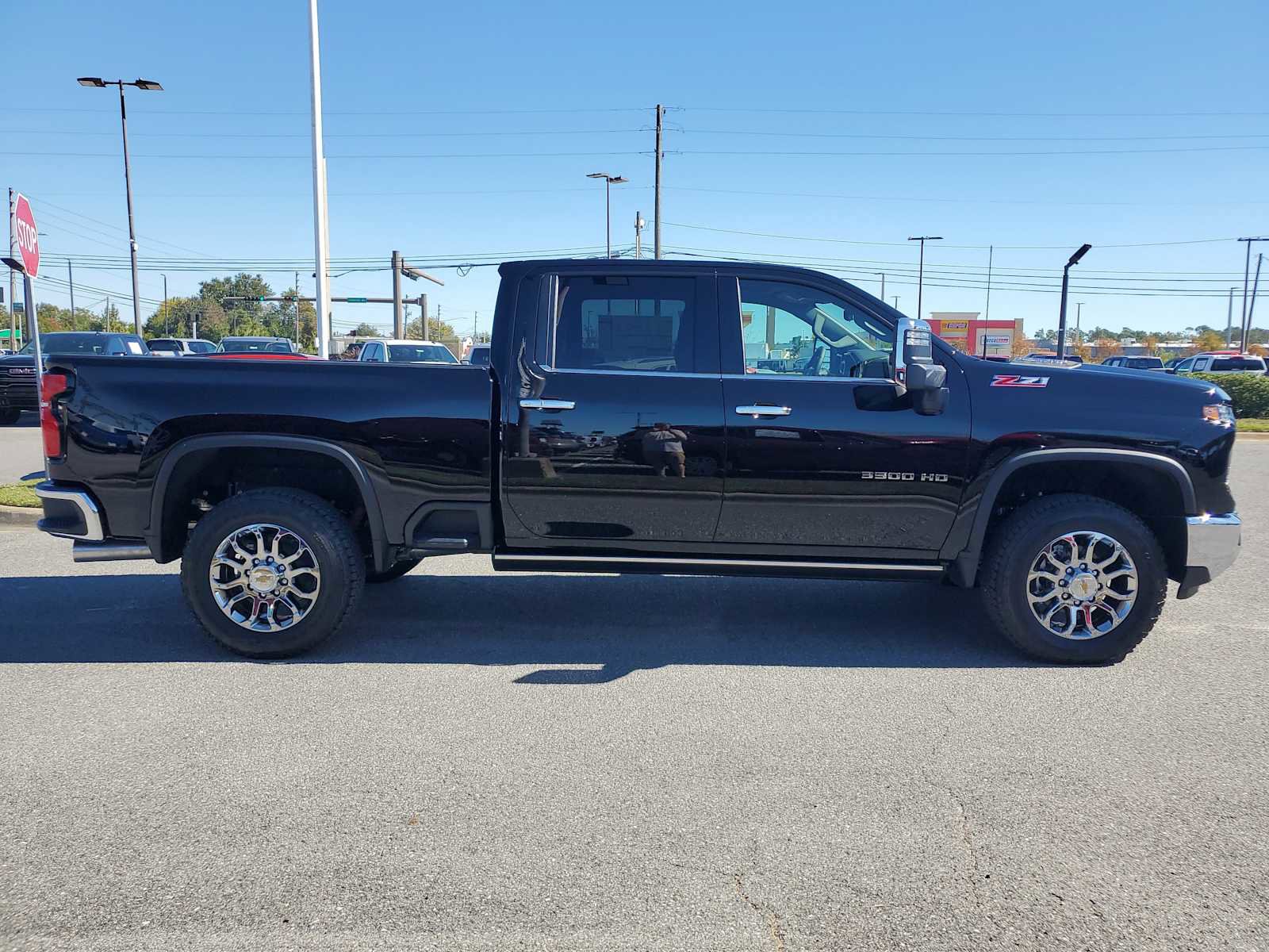 New 2026 Chevrolet Silverado 3500 LTZ w/ LTZ Premium Package AWD/4WD image 7