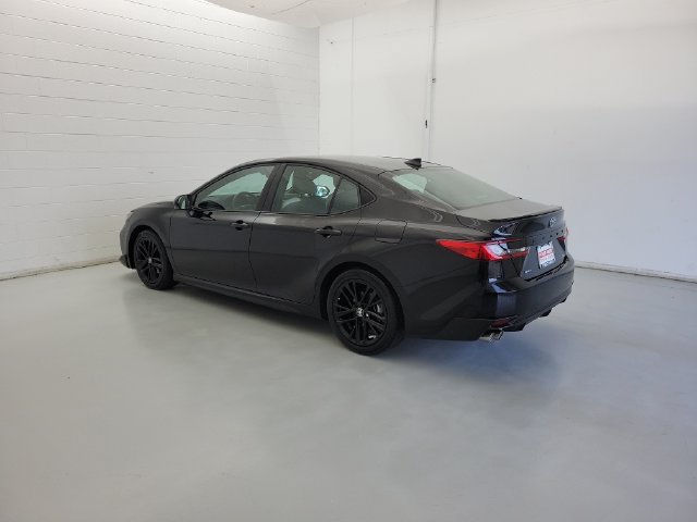 Used 2025 Toyota Camry SE w/ Convenience Package FWD image 6