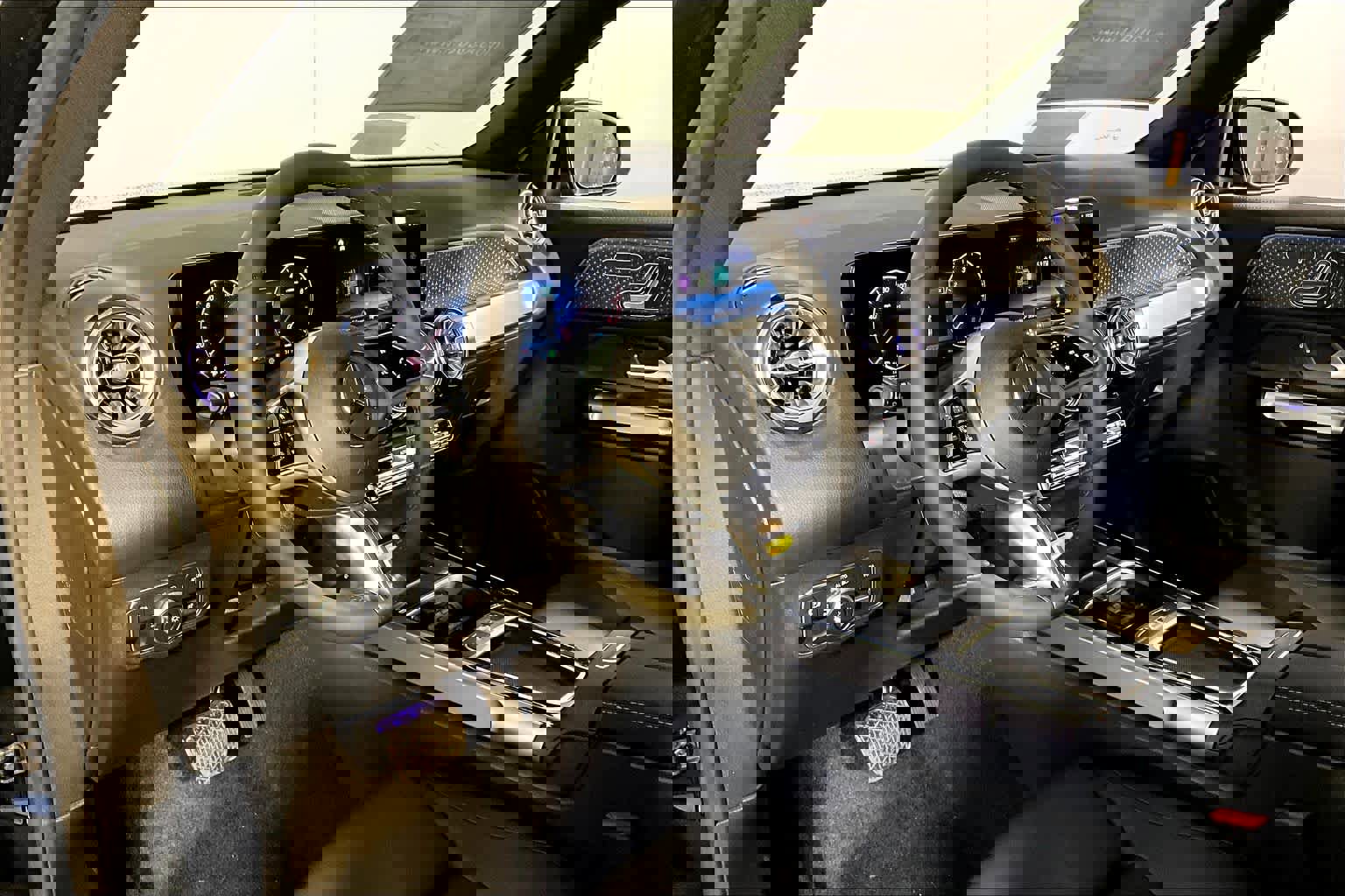 New 2026 Mercedes-Benz GLB 250 4MATIC image 9