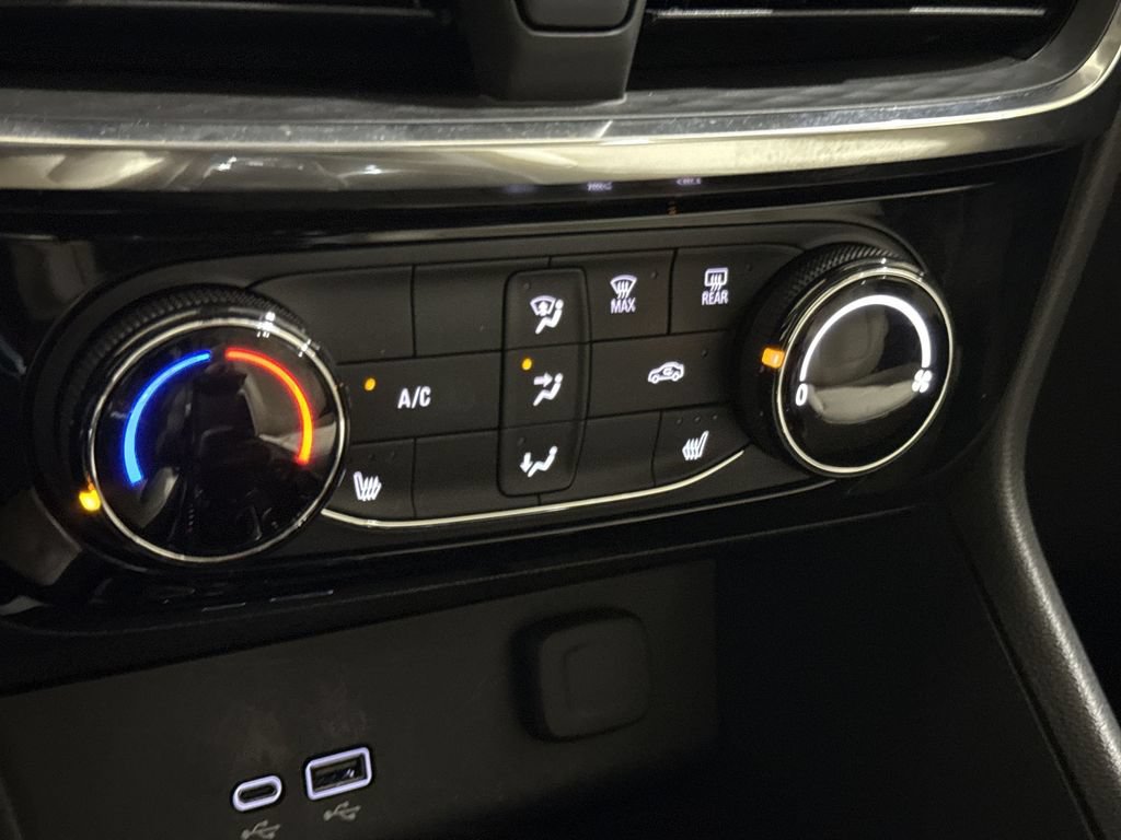Used 2024 Buick Encore GX Sport Touring w/ Comfort Package FWD image 16