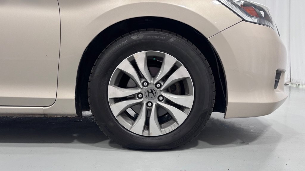 Used 2015 Honda Accord LX image 38