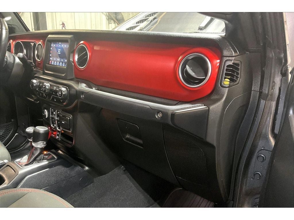 Used 2021 Jeep Gladiator Rubicon w/ Cold Weather Group AWD/4WD image 18
