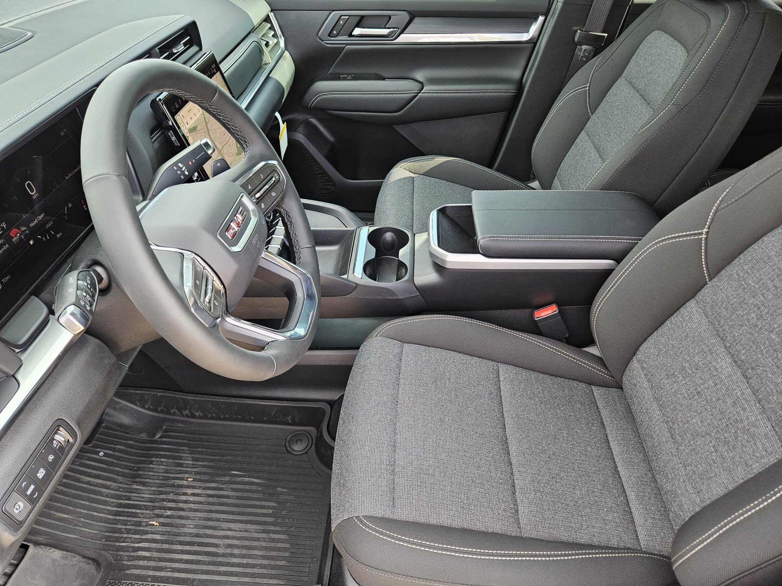 New 2027 GMC Terrain Elevation w/ LPO, Floor Liner Package FWD image 9