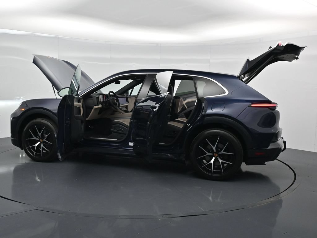 New 2026 Porsche Cayenne Electric AWD/4WD image 19