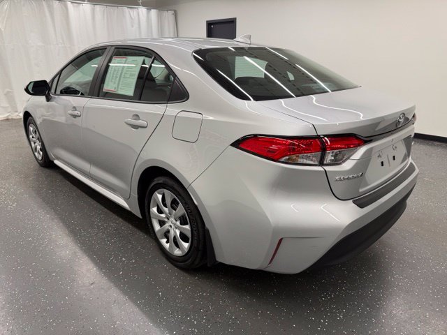 Used 2026 Toyota Corolla LE FWD image 4